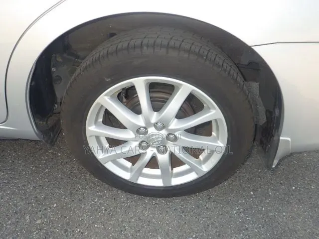 Toyota Premio 2019 Silver