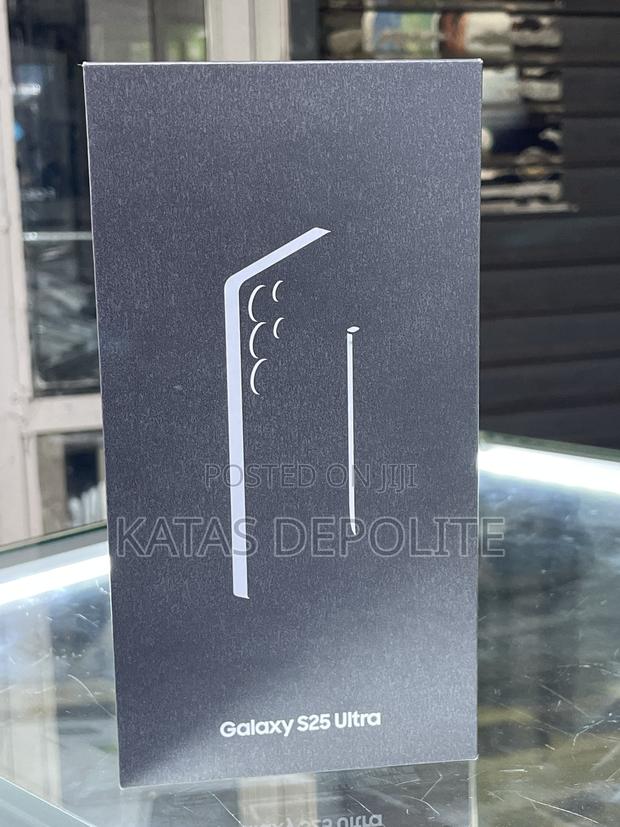 New Samsung Galaxy S25 Ultra 256 GB Silver