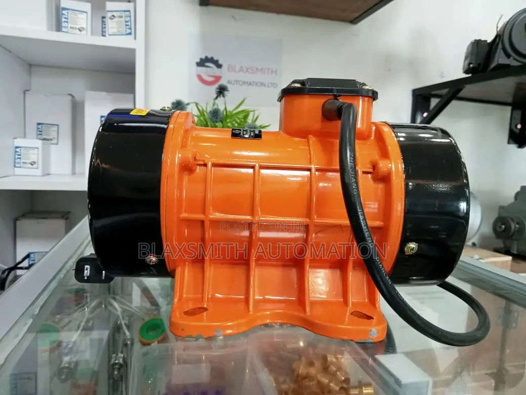 Vibrating Motor 0.55kw 220v 2800 R/Min