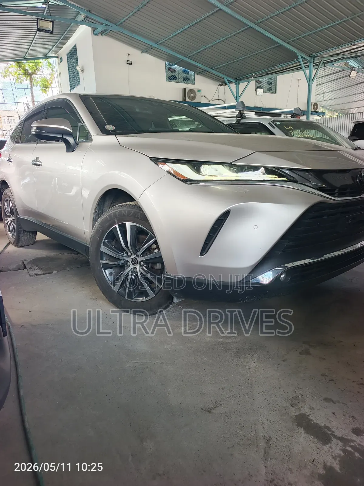 Toyota Harrier 2020 Gold
