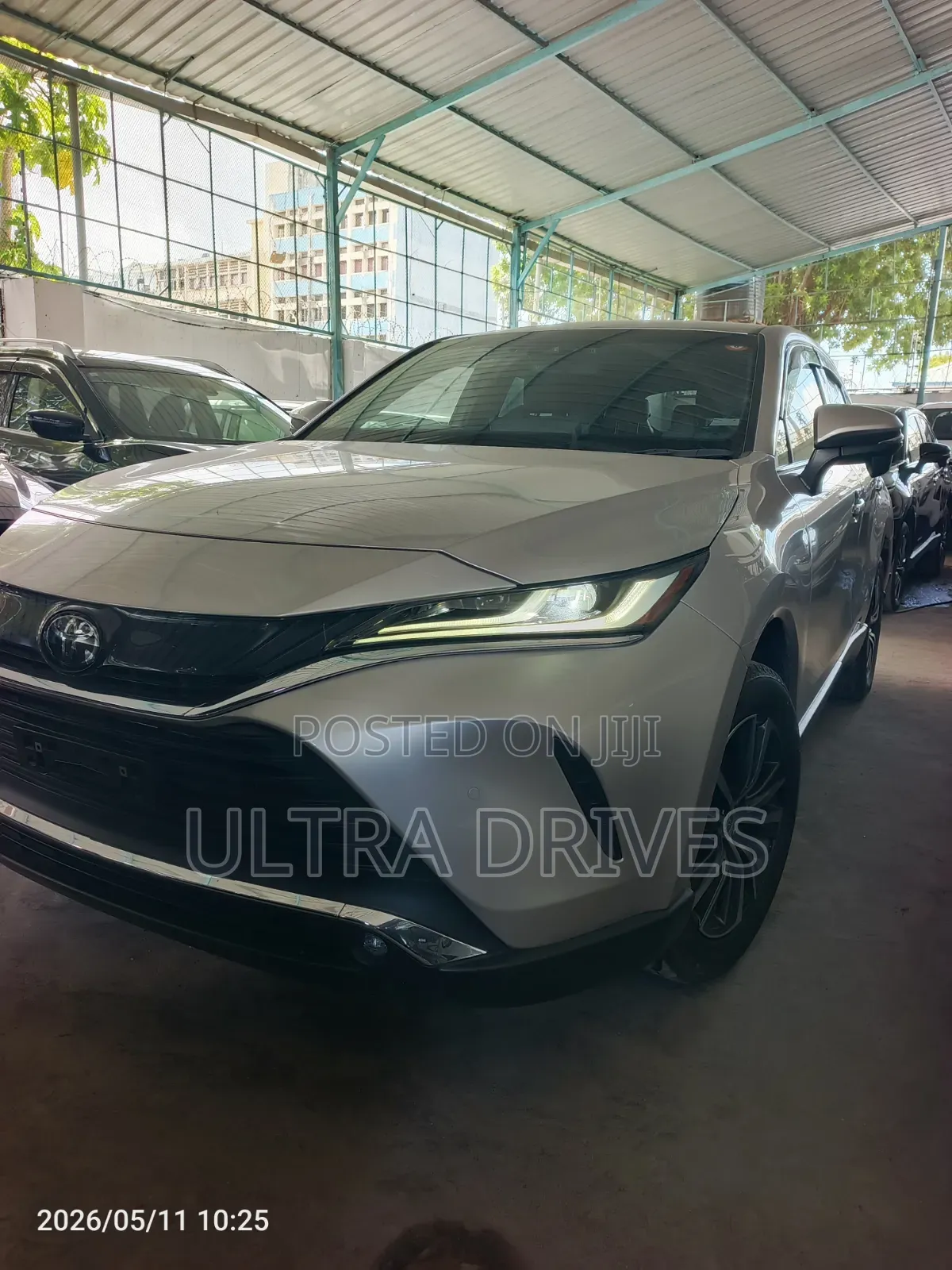 Toyota Harrier 2020 Gold