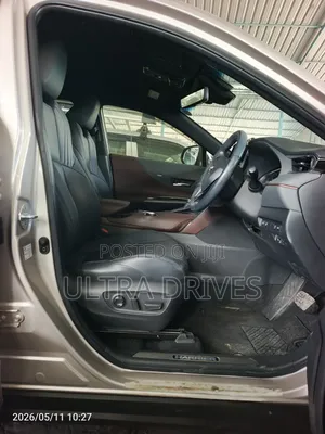 Toyota Harrier 2020 Gold