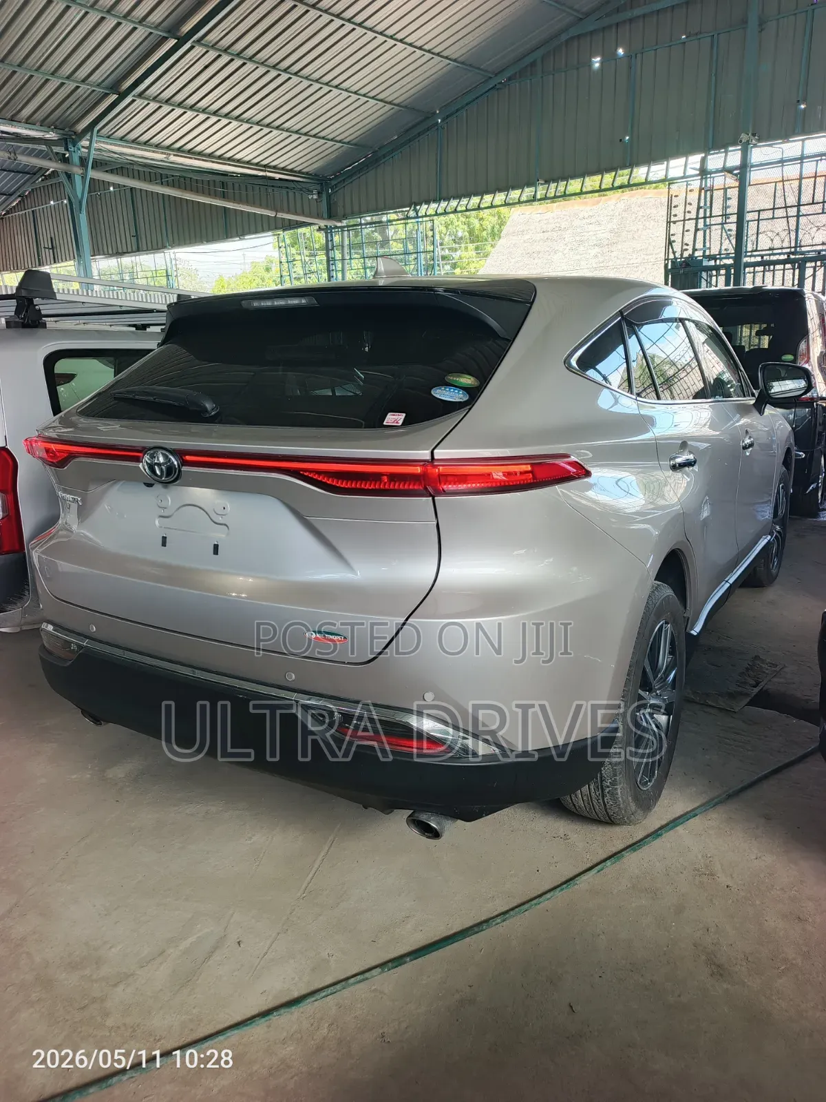 Toyota Harrier 2020 Gold