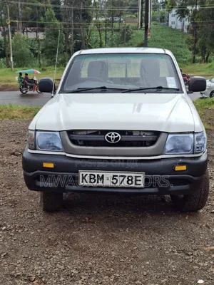 Toyota Hilux 2004 Pearl