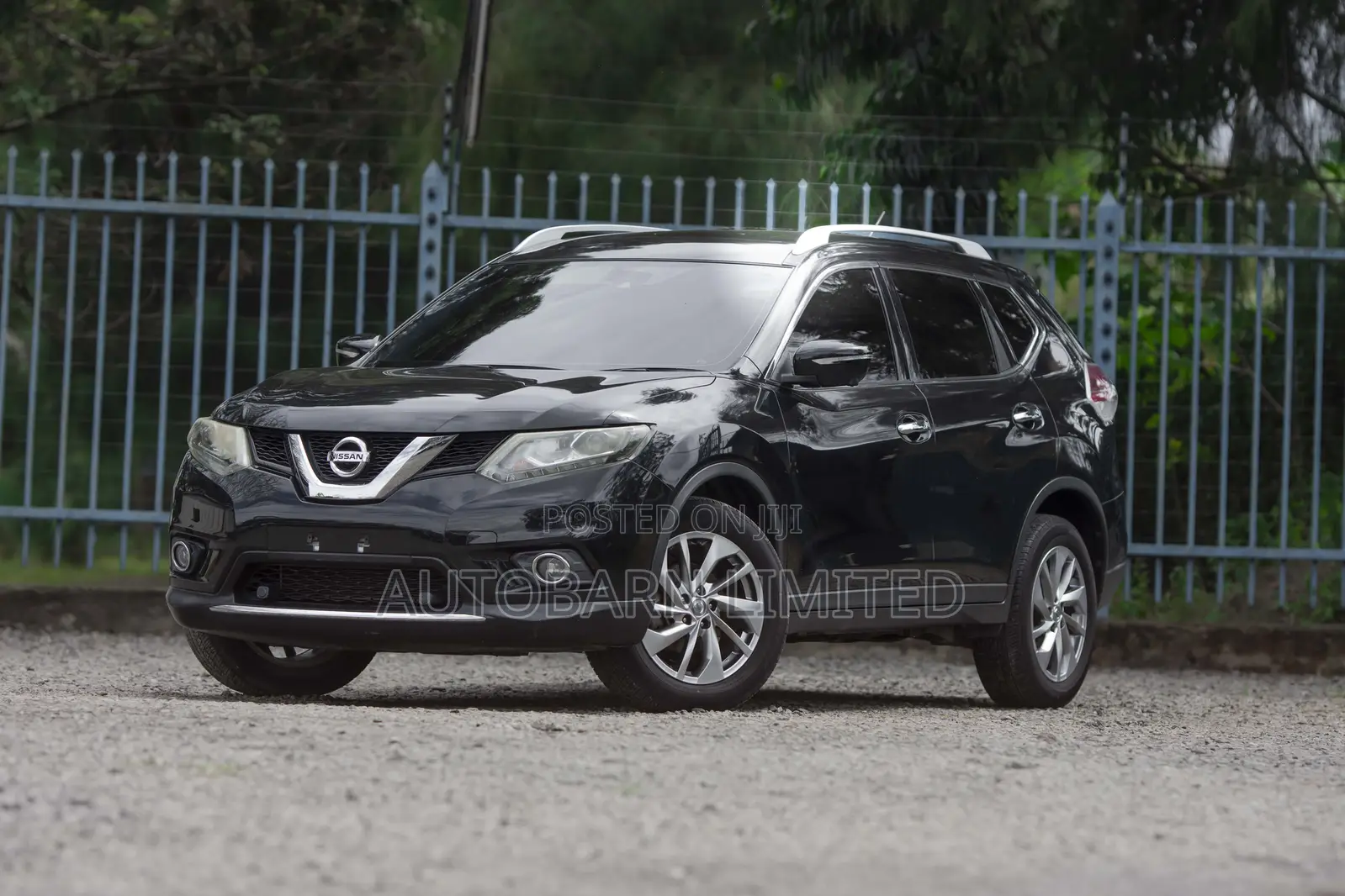 Nissan X-Trail 2.0 Petrol FWD 2017 Black