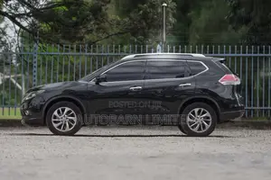 Nissan X-Trail 2.0 Petrol FWD 2017 Black