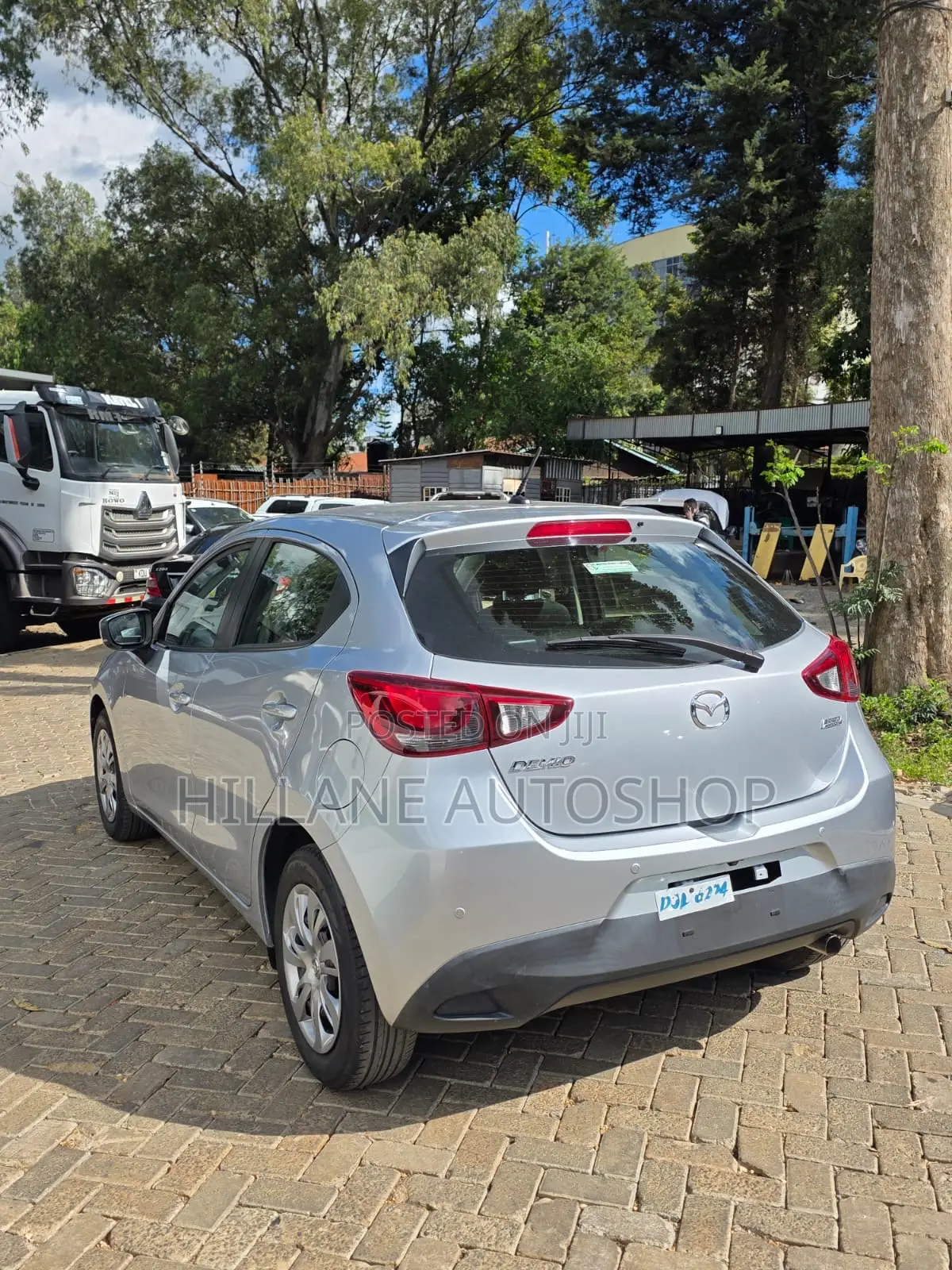 Mazda Demio 2018 Silver