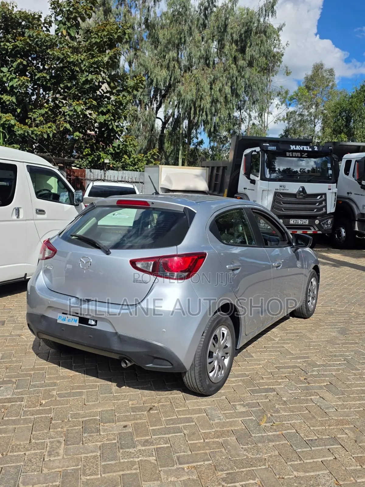 Mazda Demio 2018 Silver