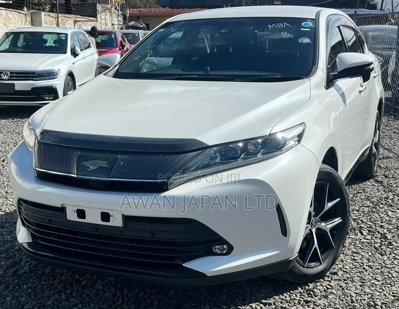 Toyota Harrier 2.0 2019 White