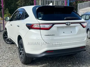 Toyota Harrier 2.0 2019 White