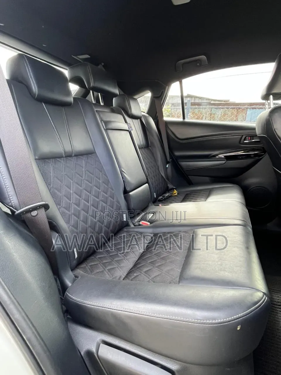 Toyota Harrier 2.0 2019 White