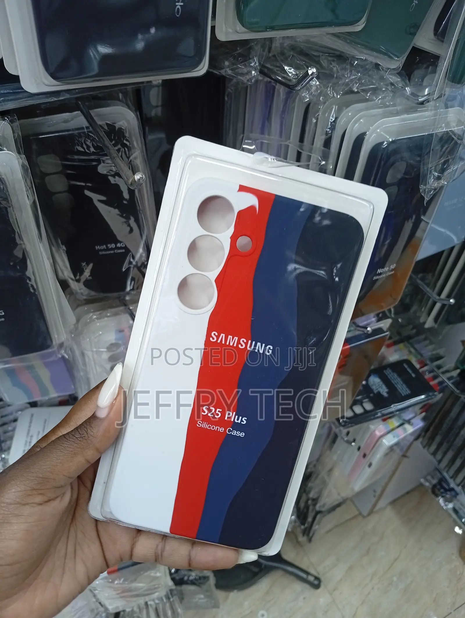 Samsung S25 Plus Soft-Touch, Anti-Slip Grip Cover