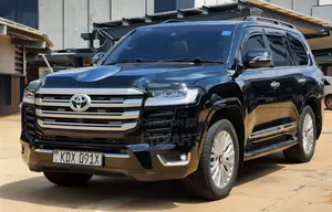Toyota Land Cruiser 4.6 V8 ZX 2017 Black