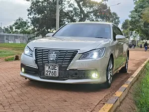Toyota Crown 2014 Silver