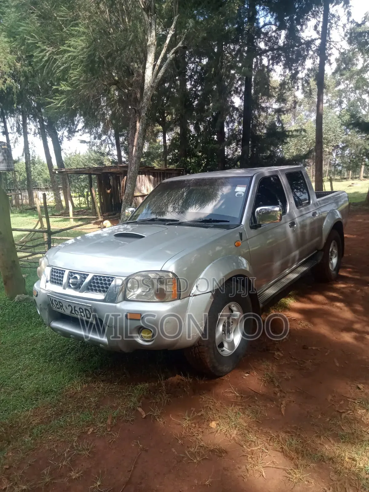 Nissan Hardbody 2009 Gray
