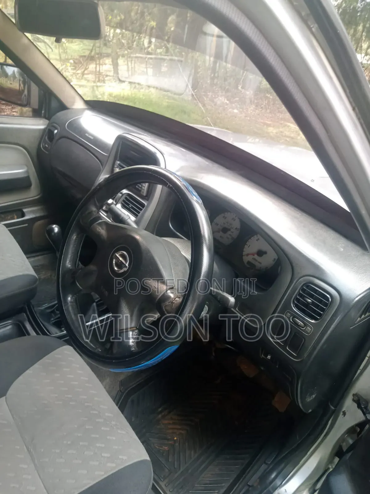 Nissan Hardbody 2009 Gray