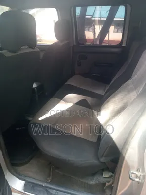 Nissan Hardbody 2009 Gray