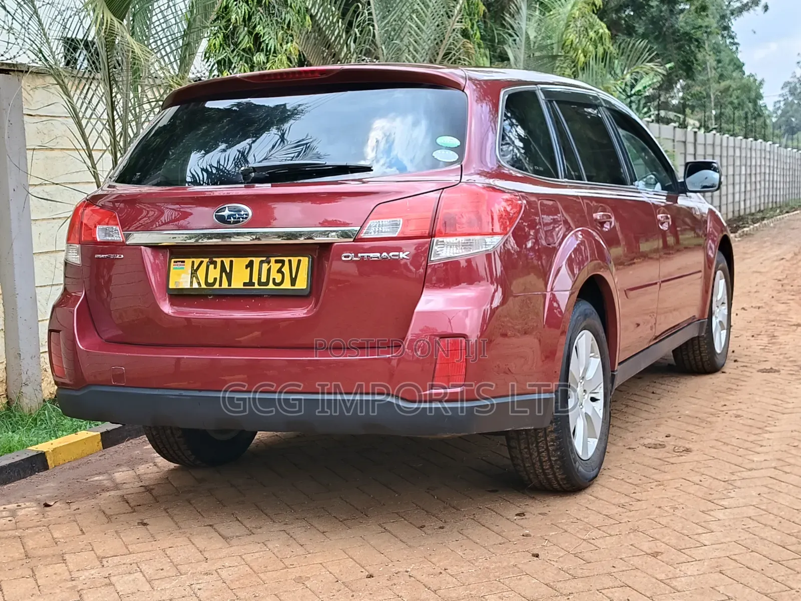 Subaru Outback 2.5i 2010 Red