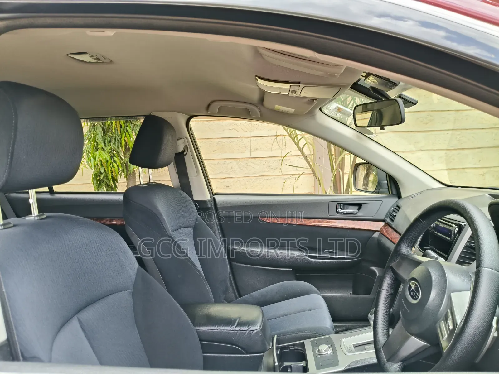 Subaru Outback 2.5i 2010 Red