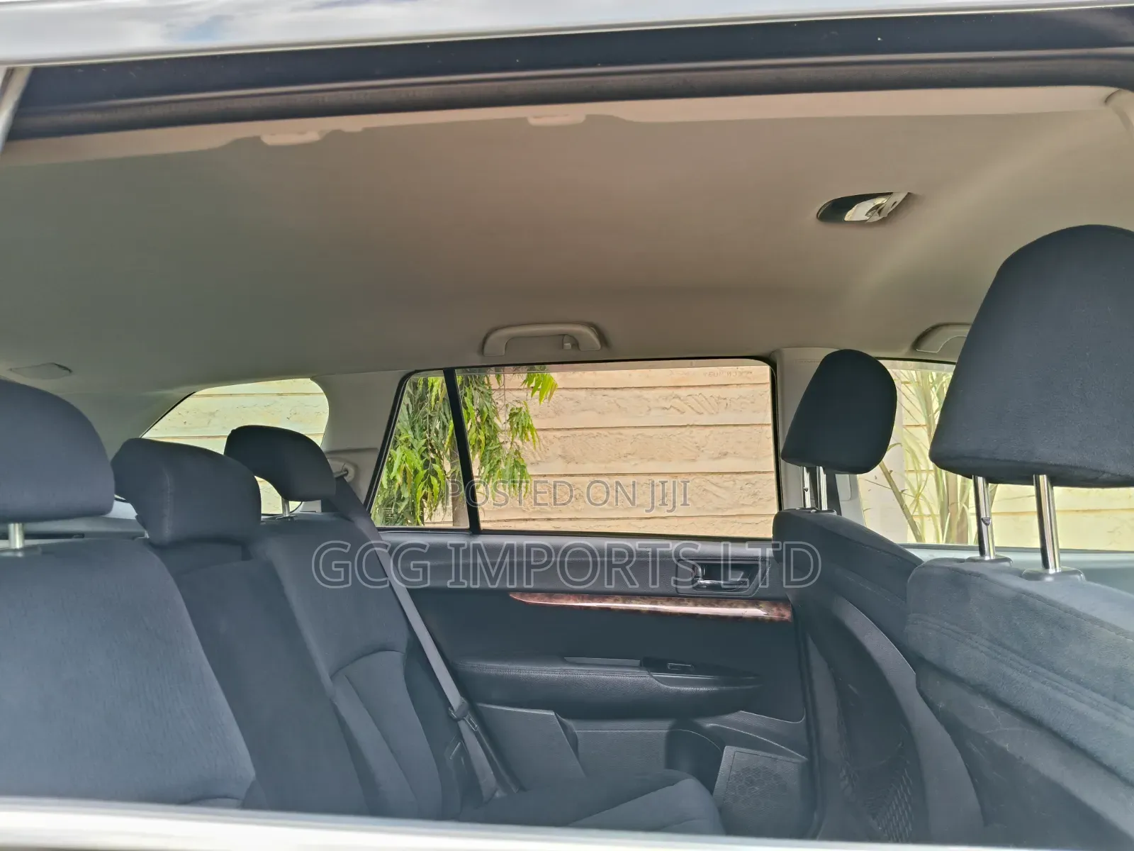 Subaru Outback 2.5i 2010 Red
