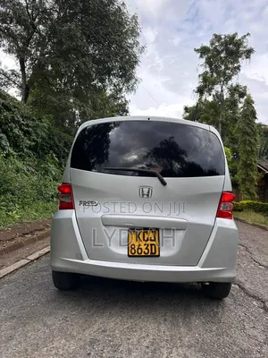 Honda Freed 2010 Silver
