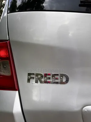 Honda Freed 2010 Silver