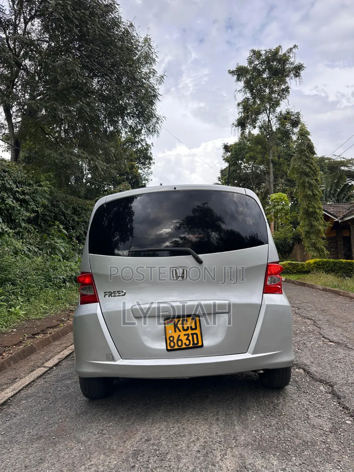 Honda Freed 2010 Silver