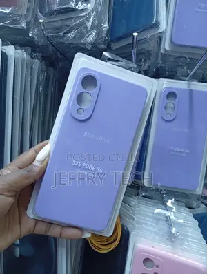 Samsung S25 Edge 5g Silicone Case in Lavender Purple