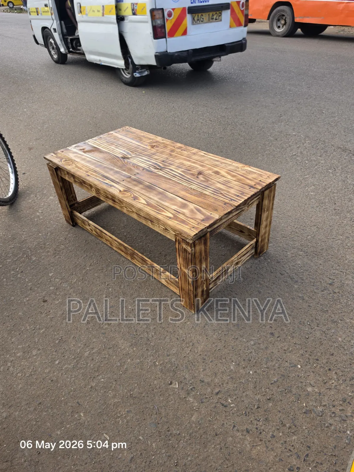 Coffee Table – Rustic Wooden Pallet Coffee Table
