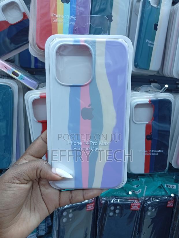 iPhone 14 Pro Max Colorful Gradient Silicone Case