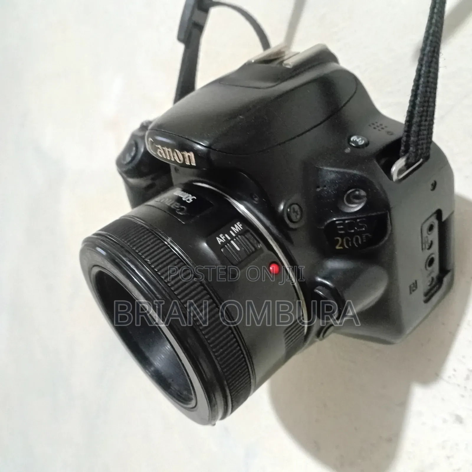 Camera Canon 200d
