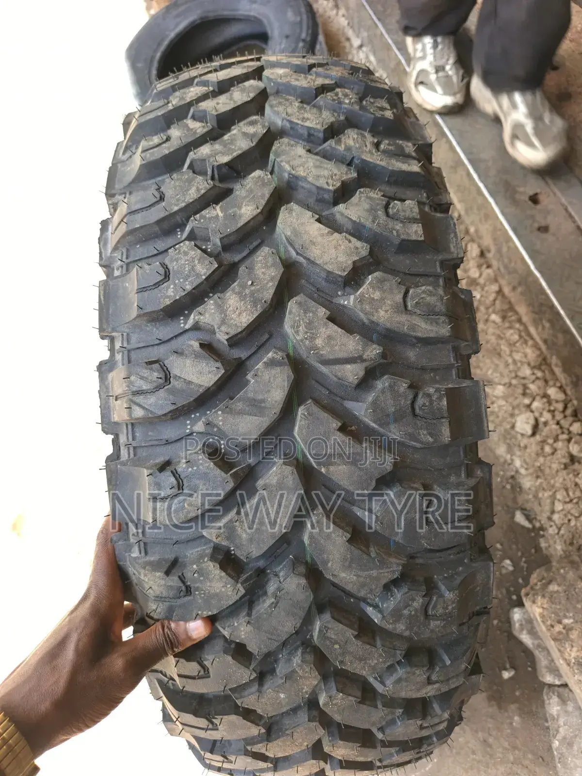 265/70r17 Comfoser M/T