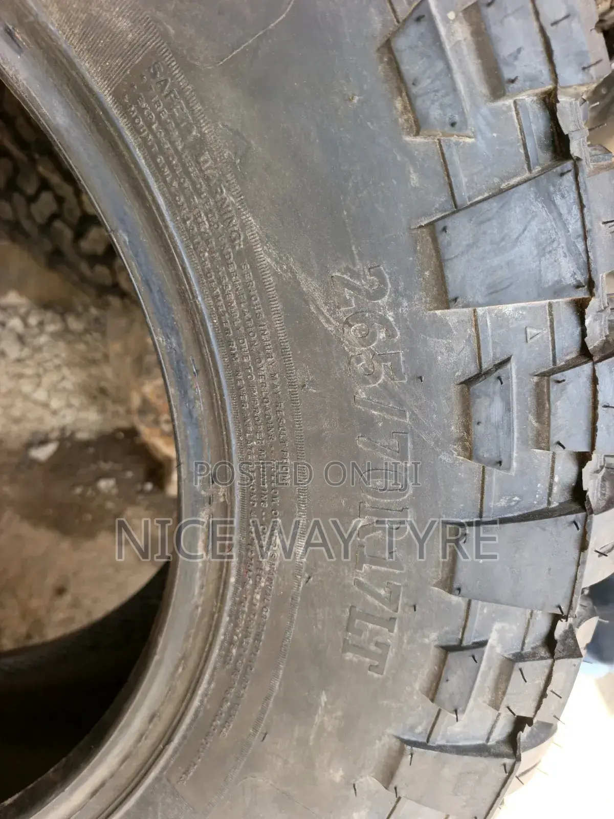 265/70r17 Comfoser M/T