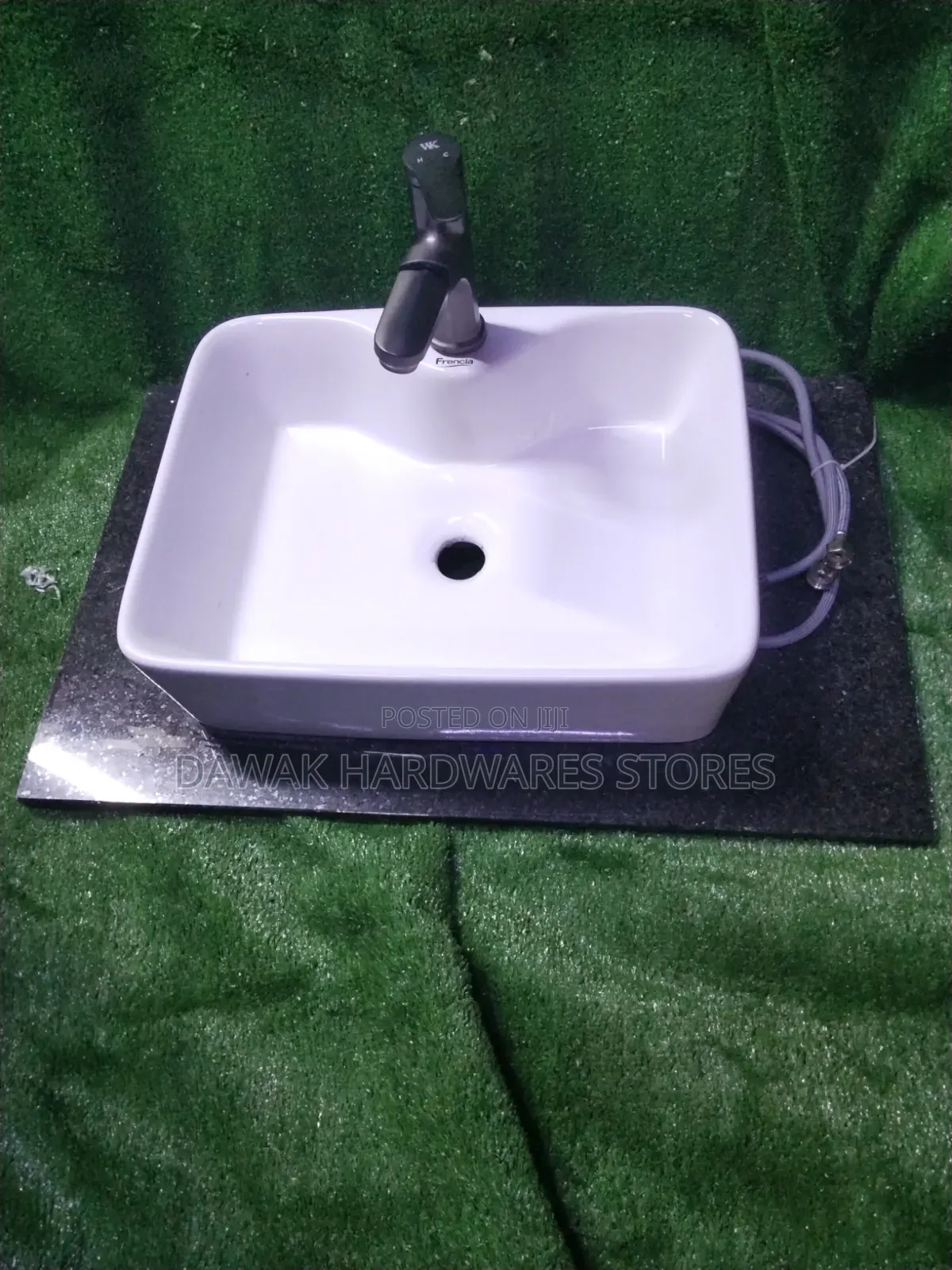 Washhandbasin With Marble and Mixer