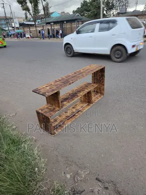 Tv Stand for Sale – Modern Rustic, Durable Wooden Pallet