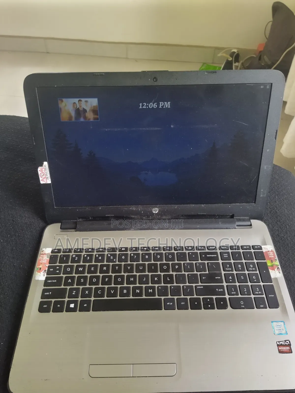 Laptop HP 15-ra003nia 4GB Intel Core i5 HDD 320GB