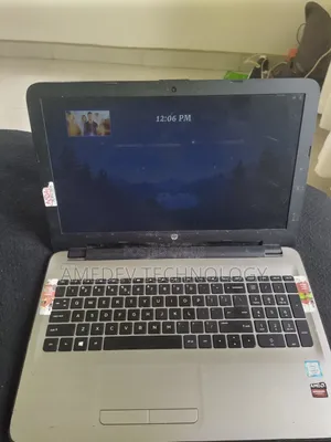 Laptop HP 15-ra003nia 4GB Intel Core i5 HDD 320GB