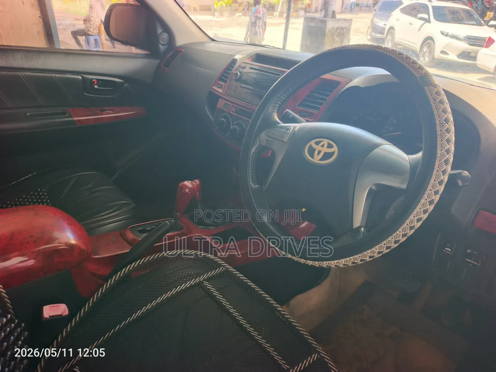 Toyota Hilux 2013 Gray