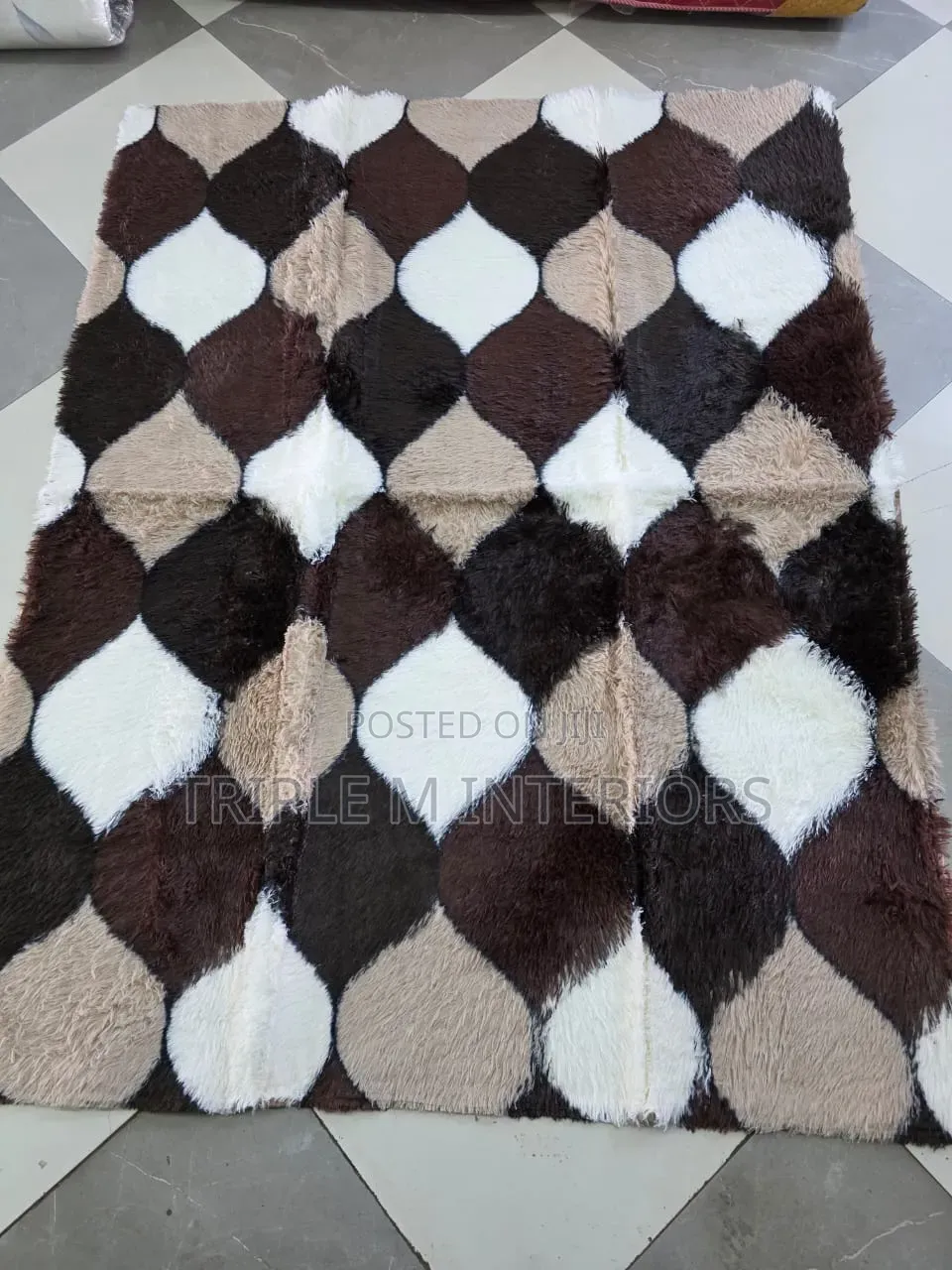 Elegant Nest Fluffy Carpet for Home Comfort