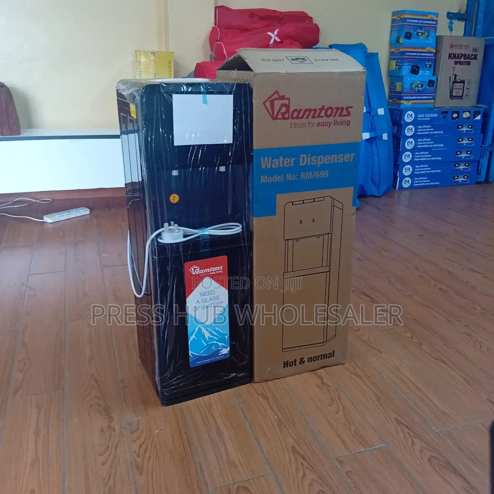 Ramtons Rm/699 Freestanding Water Dispenser in Black.