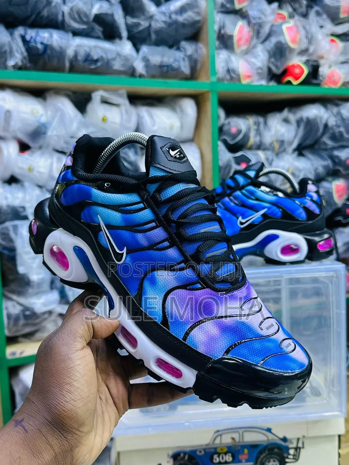 Sports Shoes