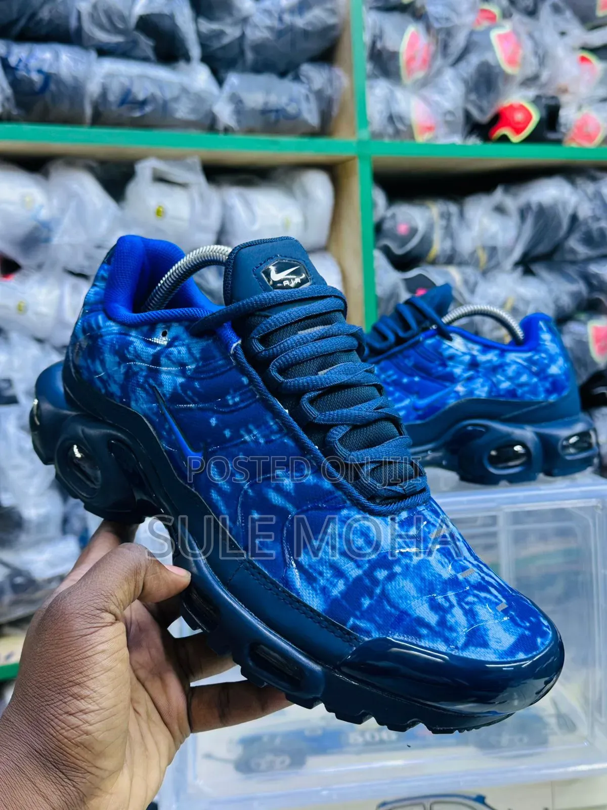 Sports Shoes