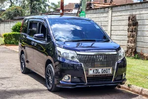 Toyota Esquire 2.0 FWD (7 seater) 2015 Blue