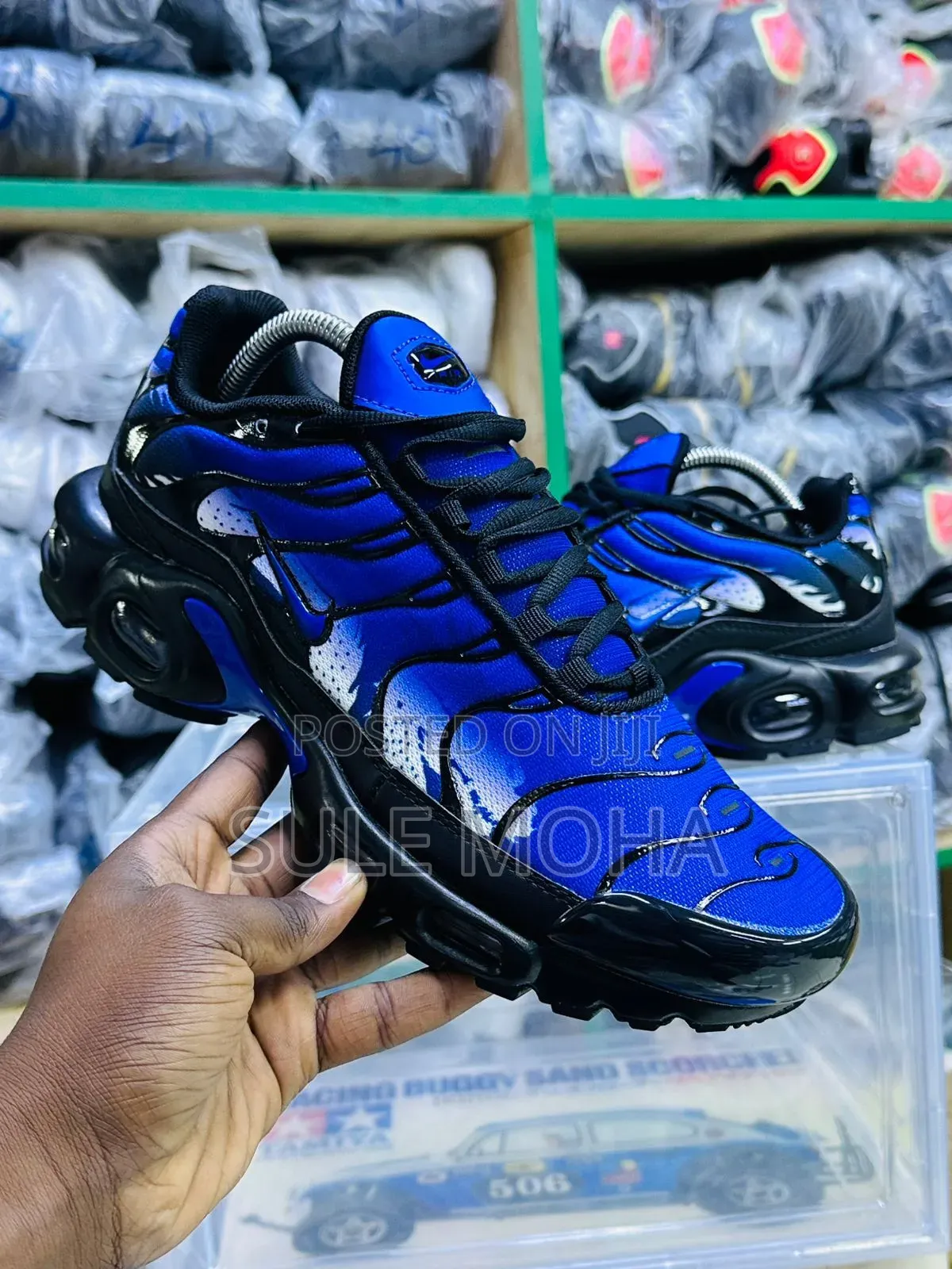 Sports Shoes