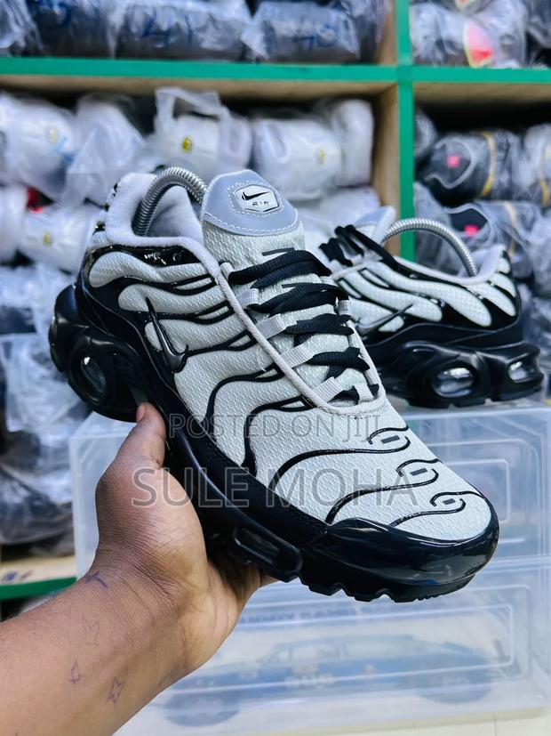 Sports Shoes - thumbnail 11