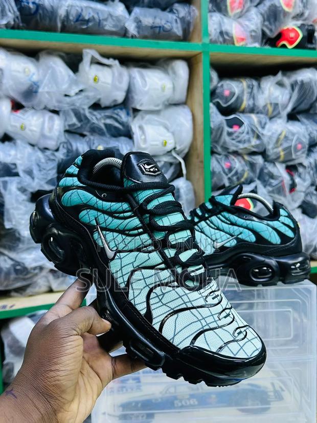 Sports Shoes - thumbnail 12