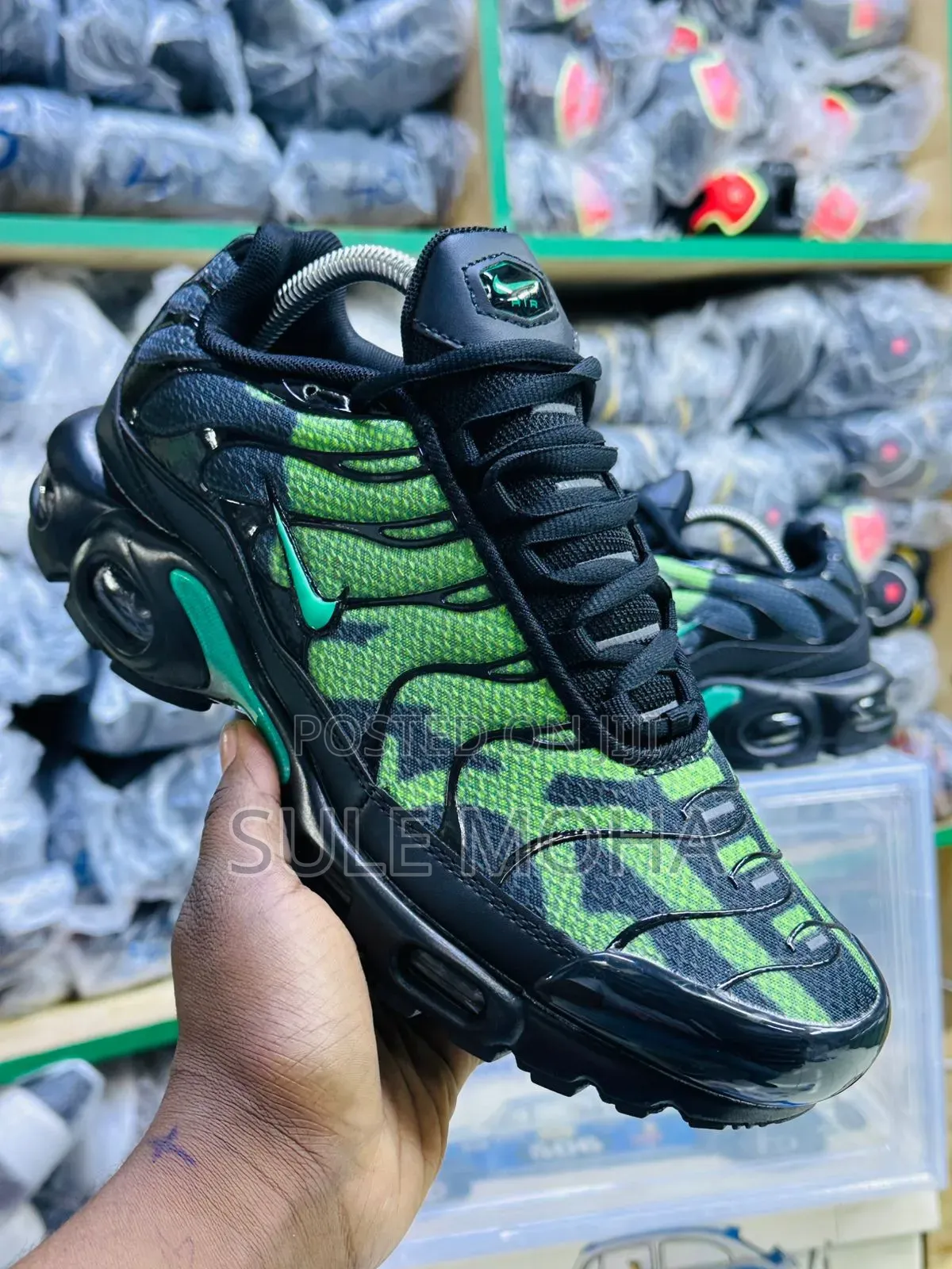 Sports Shoes