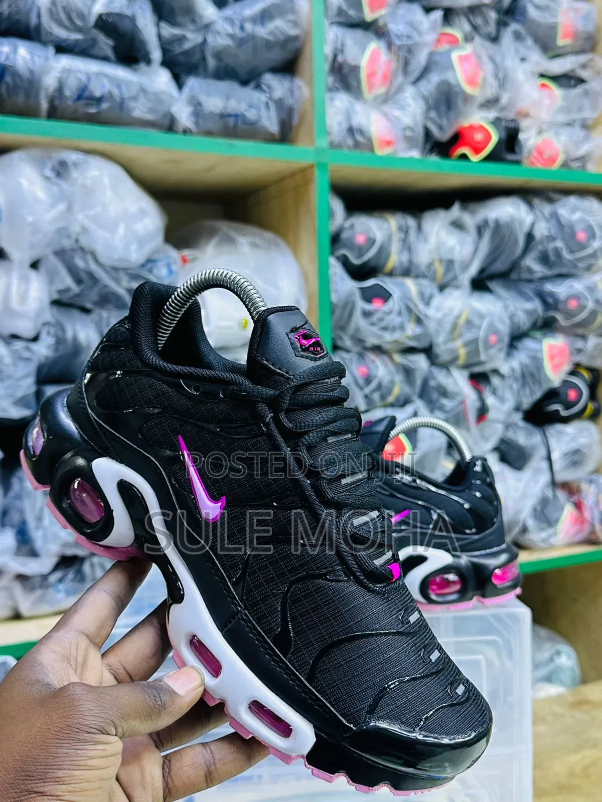 Sports Shoes