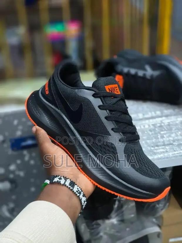Nike Zoomes Shoes - thumbnail 4