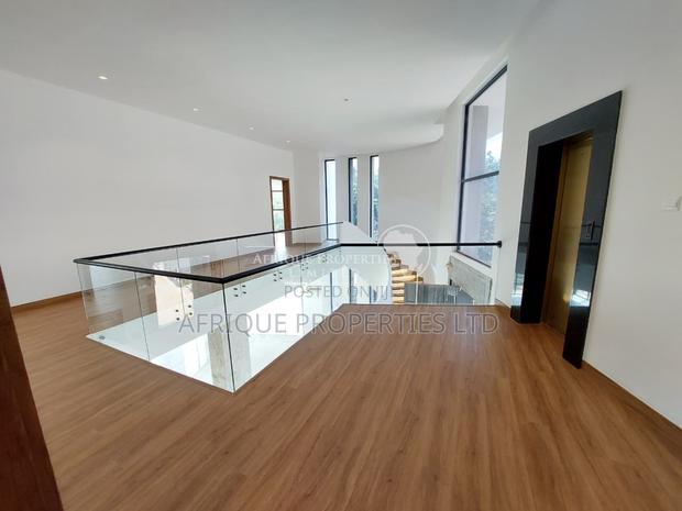 5bdrm Mansion in Nyari for sale - thumbnail 9